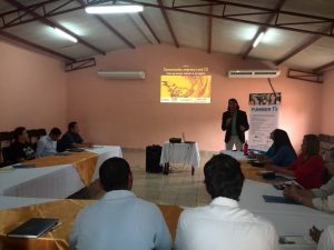 Conferencia de Santiago Tejedor para empresarios en Honduras
