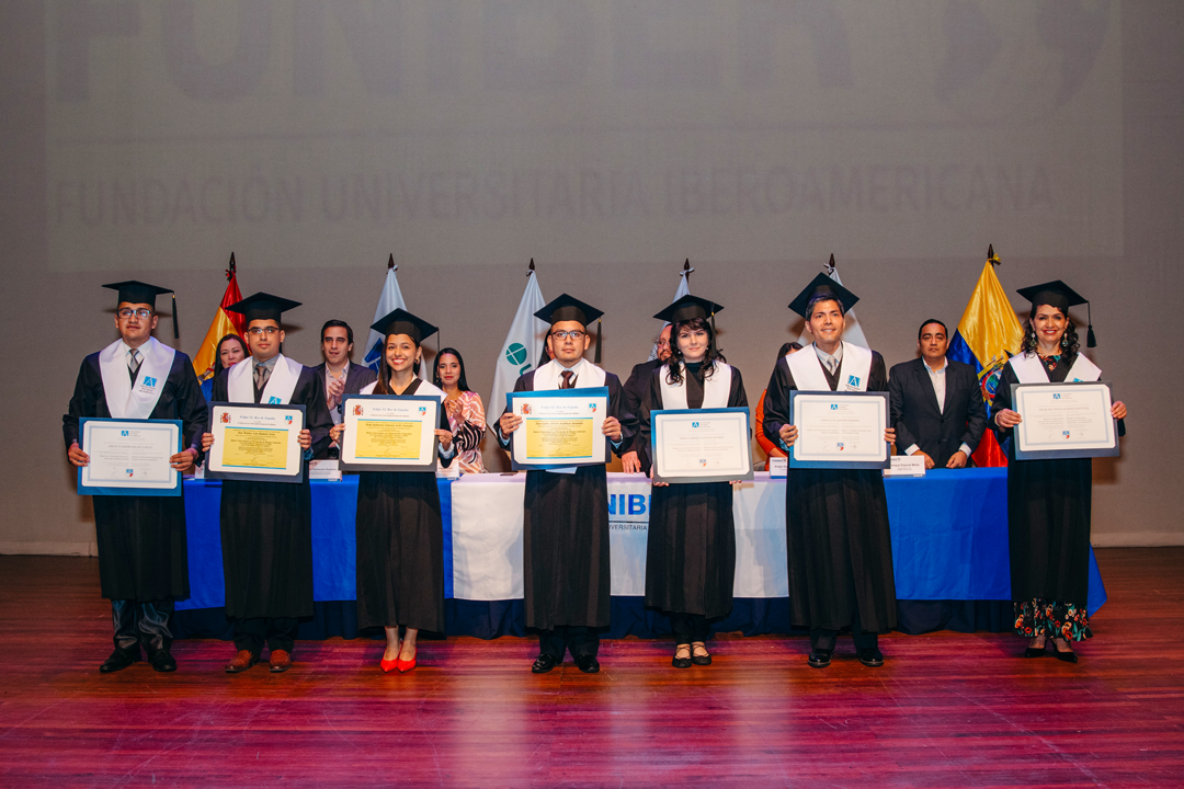 Funiber Ecuador Realiza Una Ceremonia De Entrega De T Tulos Para Sus