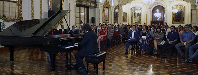 Fascinantes conciertos del pianista José Luis Nieto en Perú