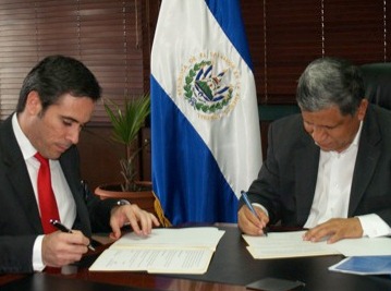 FUNIBER firma convenio con el Ministerio de Gobernación de El Salvador para formación y capacitación de personal