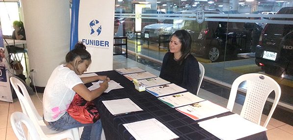 FUNIBER participa en la Feria de Empleo «Con Chamba Vivís Mejor» en San Pedro Sula (Honduras)