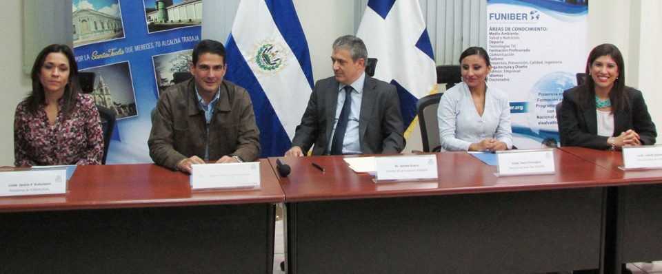 FUNIBER firma un convenio de colaboración con la Alcaldía de Santa Tecla (El Salvador)