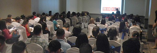 Éxito de asistencia a la Convocatoria de Becas FUNIBER 2015 en Tegucigalpa (Honduras)