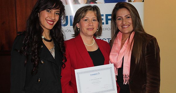 FUNIBER entrega los Diplomas del Curso de Formación en Gestión de residuos en Bogotá (Colombia)