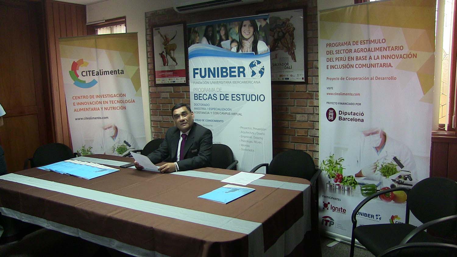 FUNIBER entrega los Diplomas del Programa de Capacitación para empresas del sector agroalimentario de Perú