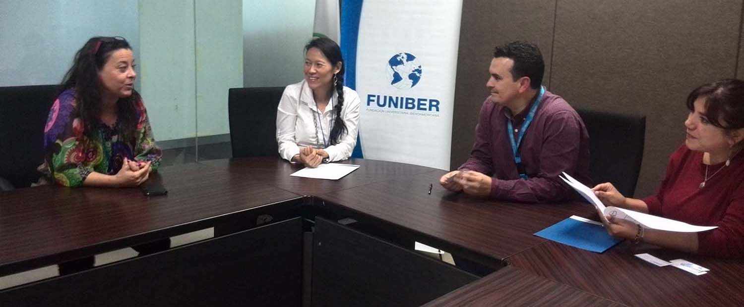 FUNIBER y BAYER firman un convenio de Becas en Honduras