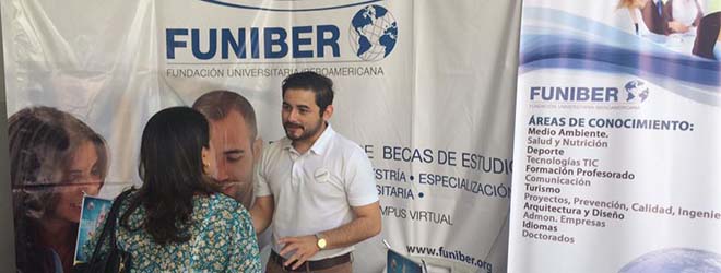 Programa de Becas de Formación de FUNIBER presentado en El Salvador en la Feria de COMEDICA