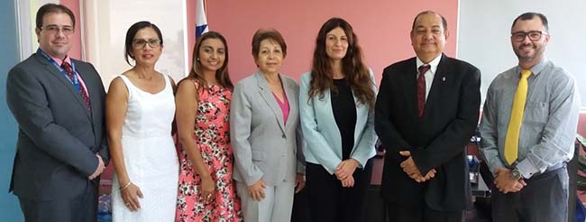FUNIBER se reúne en Panamá con el Instituto para el Fomento y Aprovechamiento de los Recursos Humanos (IFARHU)