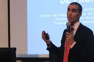 Antonio Bores imparte en Chile ciclo de seminarios sobre alto rendimiento deportivo