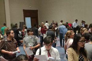 FUNIBER promocionó su programa de becas en la FIEP de San Salvador (El Salvador)