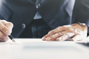 FUNIBER y AIQU renuevan convenio de colaboración