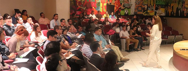 La conferencia de Elvira Carles en Tegucigalpa sobre cambio climático despierta gran interés