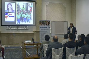 Magistral conferencia del Dr. Santiago Tejedor en Quito