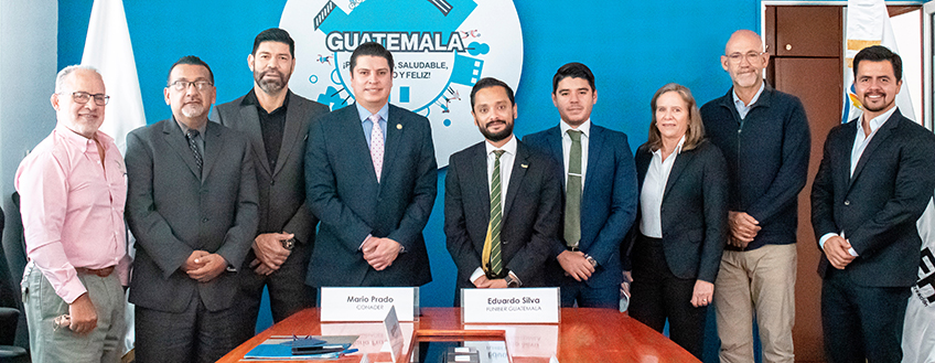 FUNIBER y CONADER de Guatemala suscriben un convenio para apoyar la formación en cultura física