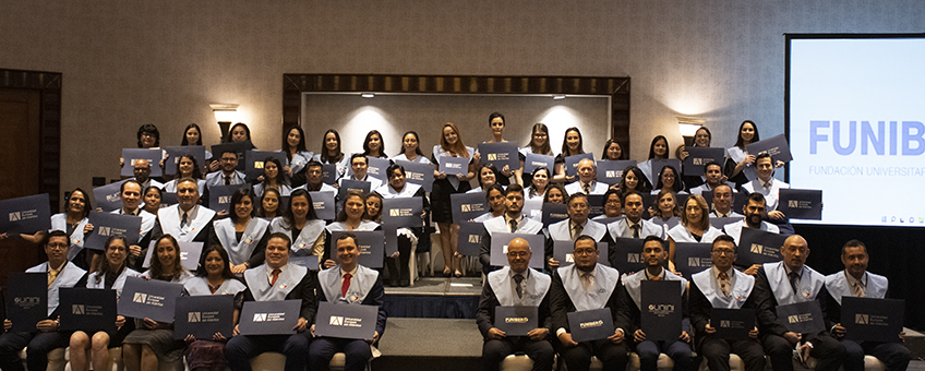 FUNIBER Guatemala celebra la entrega de títulos universitarios a sesenta becados