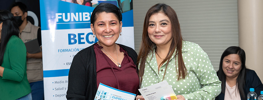 FUNIBER Ecuador promociona su Programa de Becas en la Feria de Aprendizaje DIFARE
