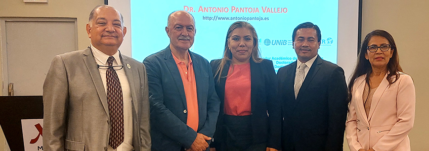 FUNIBER dicta conferencias para promover la escritura académica en Panamá