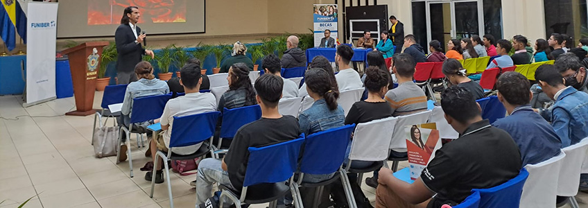 FUNIBER Nicaragua recibe al Dr. Santiago Tejedor durante su gira de conferencias 