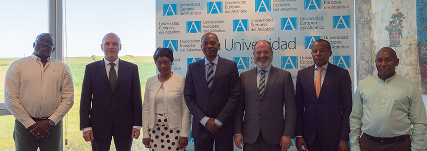 El presidente del ISPTEC de Angola visita la Universidad Europea del Atlántico, de la Red de FUNIBER