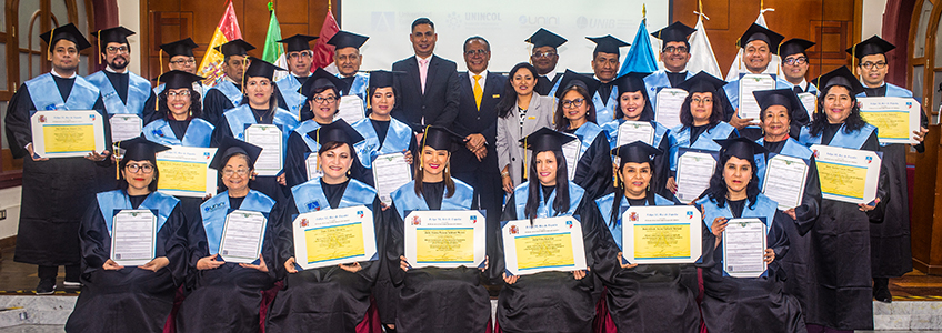 FUNIBER organiza una ceremonia de entrega de diplomas para estudiantes becados en Perú