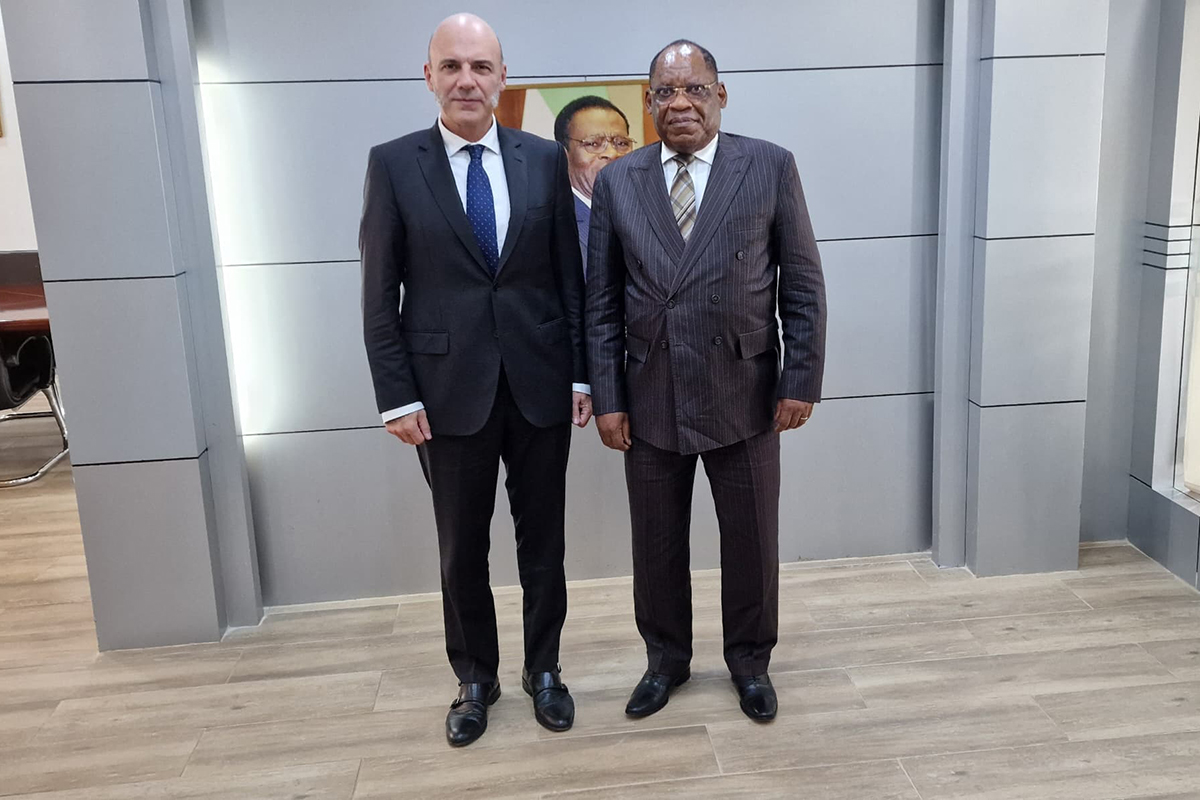 Encuentro con el ministro de deporte en Guinea Ecuatorial. 