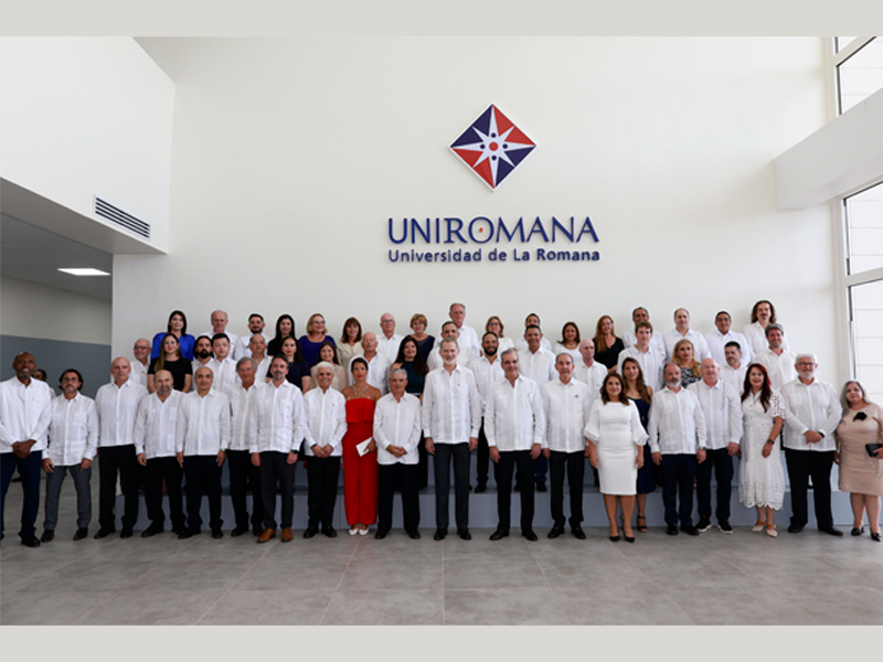 Inauguración UNIROMANA