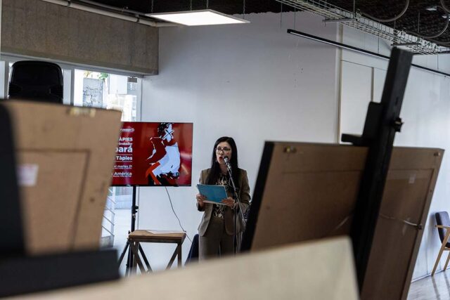 expo-tapies-sebastian-herrera-uno-veinte-dos