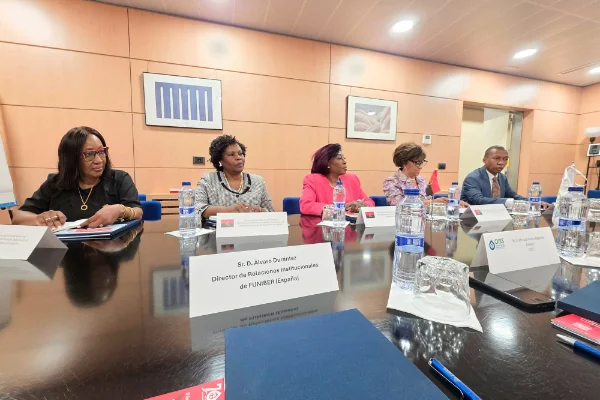 Visita de la delegación angoleña a la Organización Iberoamericana de Seguridad Social (OISS).