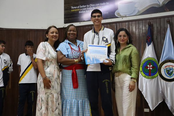 Ceremonia de entrega del Premio en Colombia