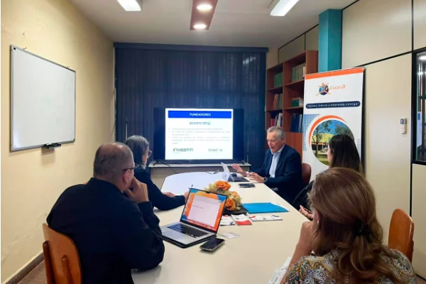 Visita de FUNIBER y FIDBAN a INCUNA, la incubadora de empresas de la Universidad Nacional de Asunción.