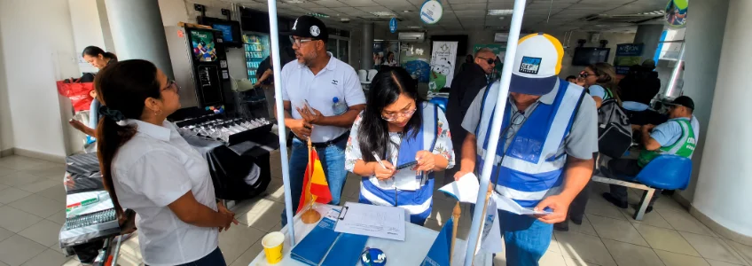 FUNIBER participa en la feria institucional de MiBus para promover oportunidades de formación académica