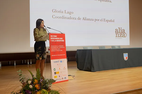 gloria-lago