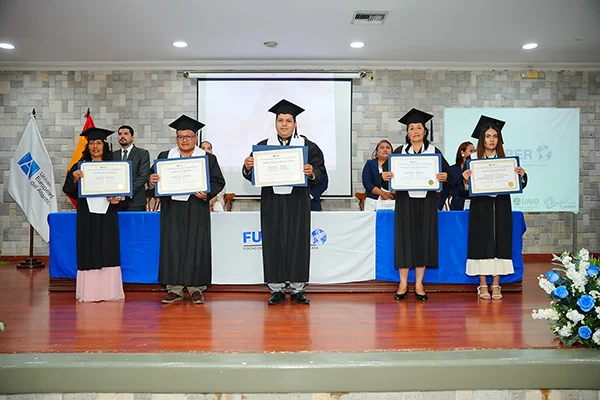 gradua-ecua-dieciocho gradua-ecua-dieciocho