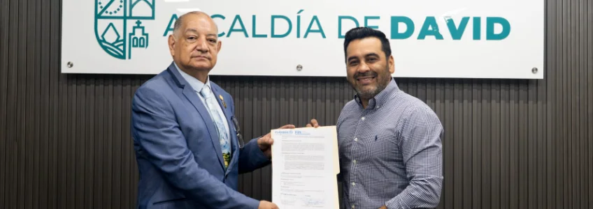 FUNIBER y la Alcaldía de David firman un convenio para impulsar el desarrollo profesional municipal